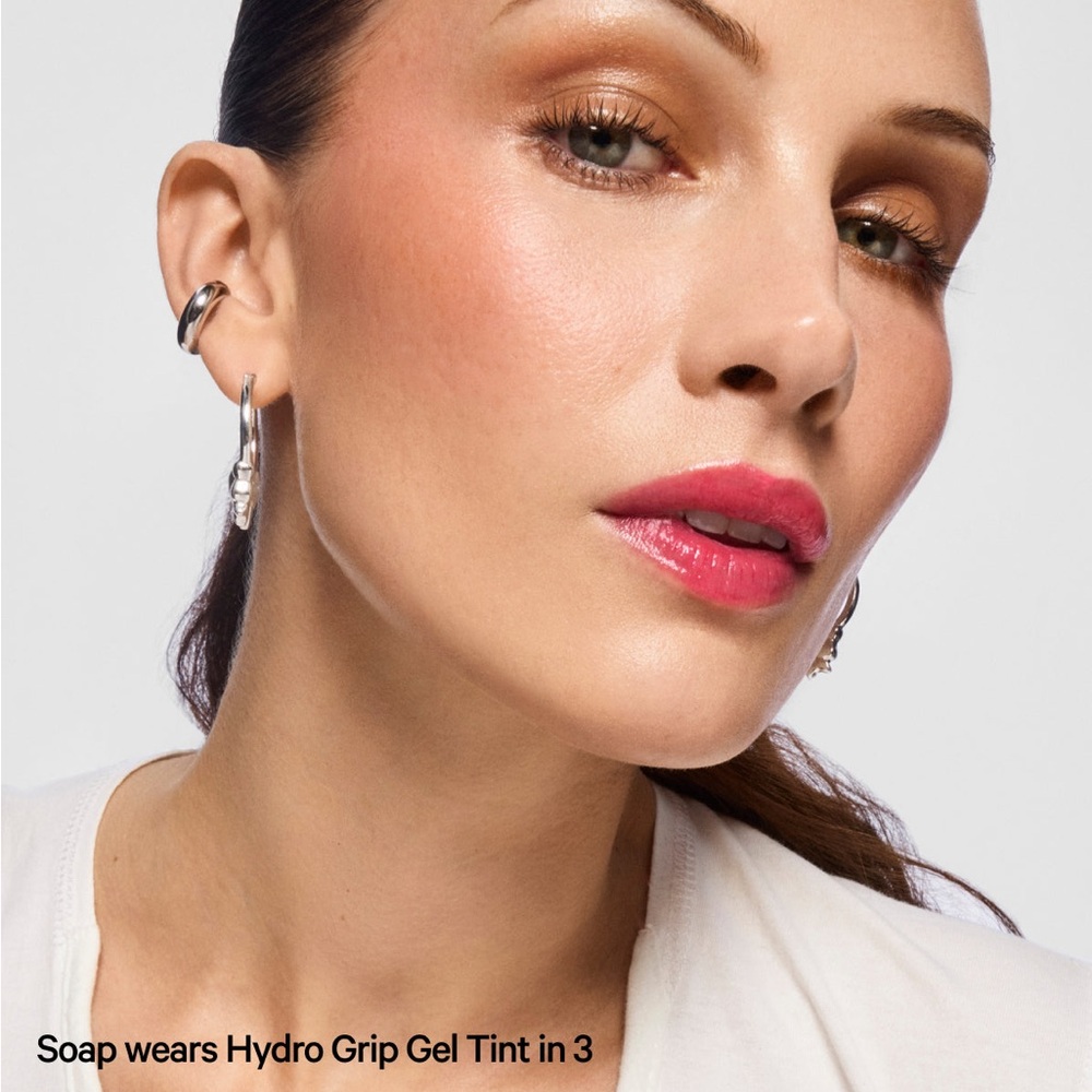 Milk Makeup - Hydro Grip Hydrating Gel Skin Tint SHADE 3 - Picture 4 of 4